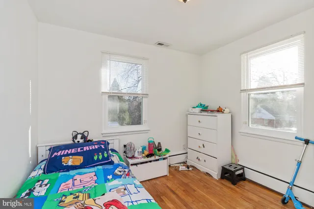 a view of a walk in closet