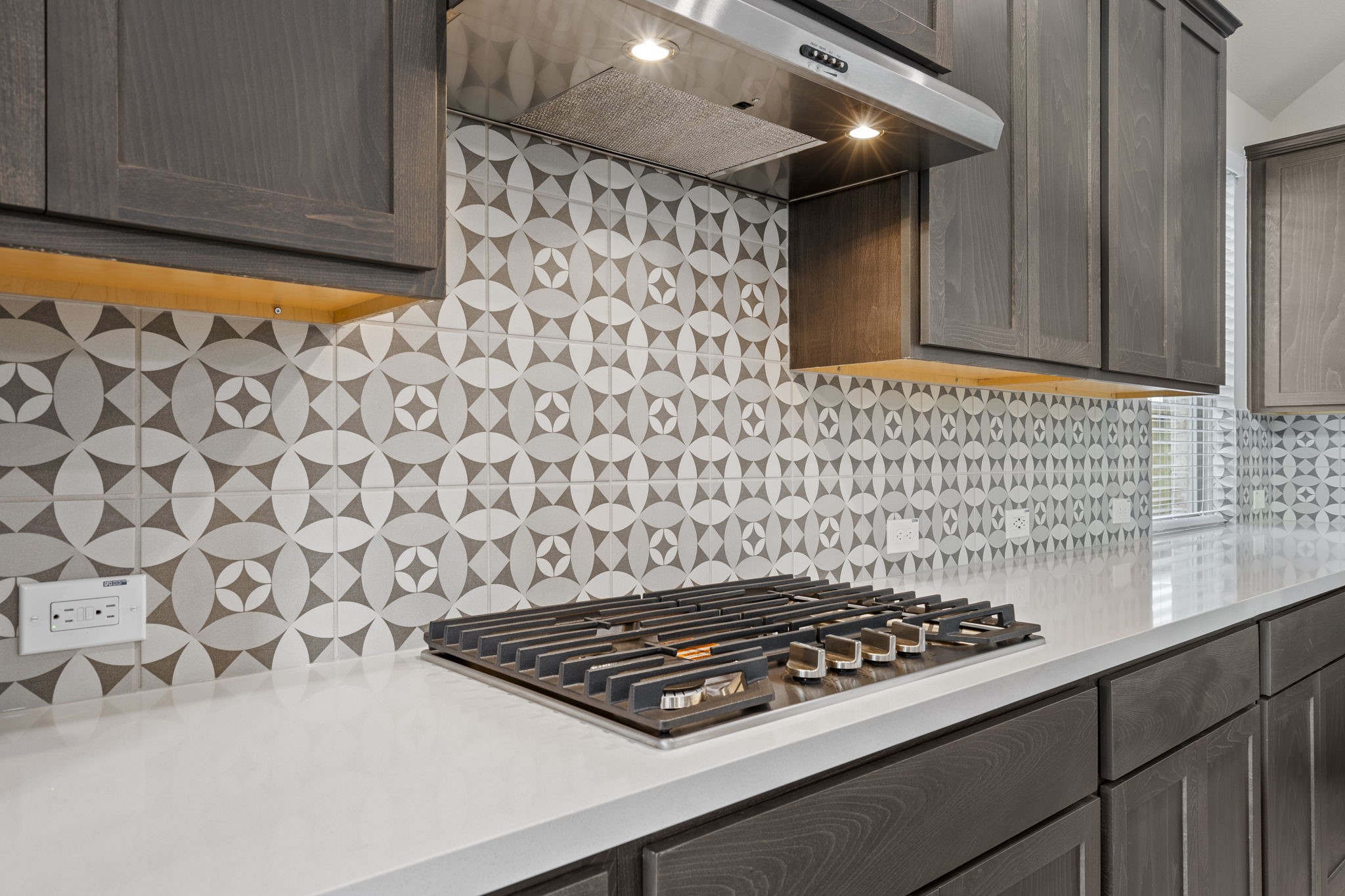 6402 Citron Elm Road Manvel, TX 77578 - Photo 7 of 37 a bathroom with a sink a toilet and a shower