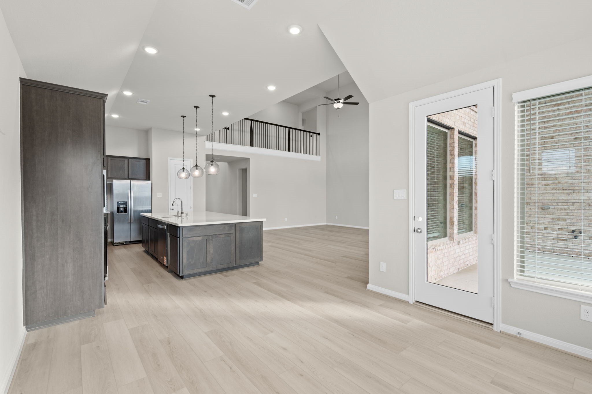 6402 Citron Elm Road Manvel, TX 77578 - Photo 9 of 37