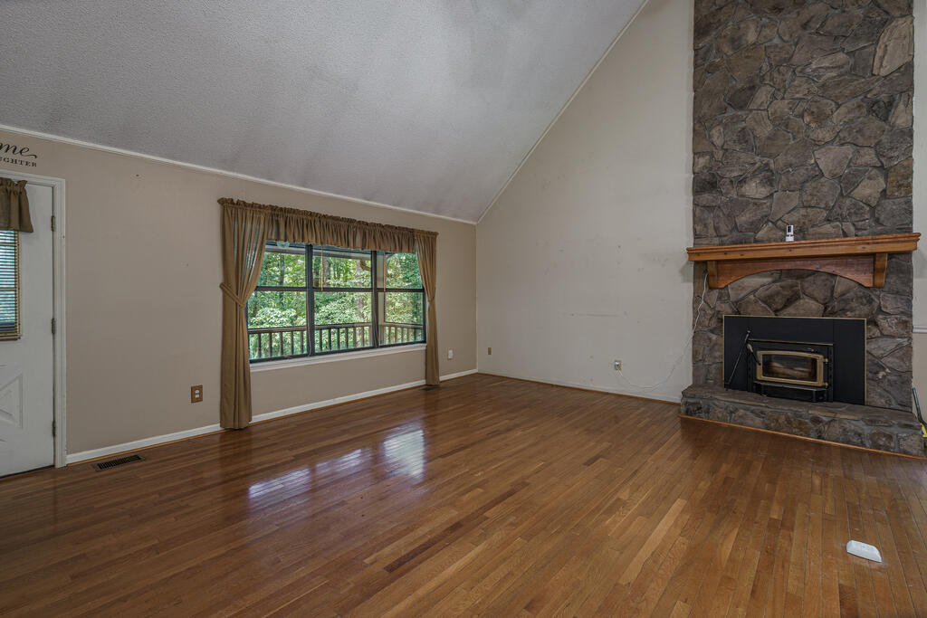 1054 Dickey Road Murphy, NC 28906 - Photo 9 of 39 Gallery Image 9