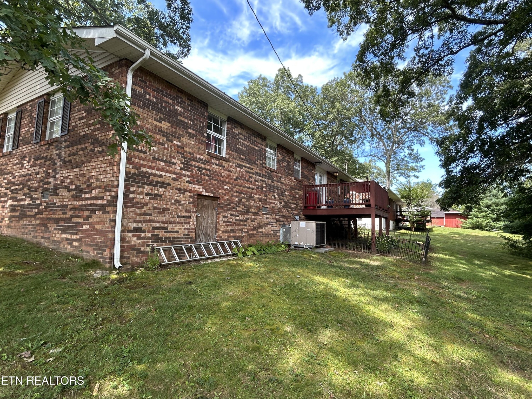 2425 Tinchtown Road Jamestown, TN 38556 - Photo 4 of 16 Gallery Image 4