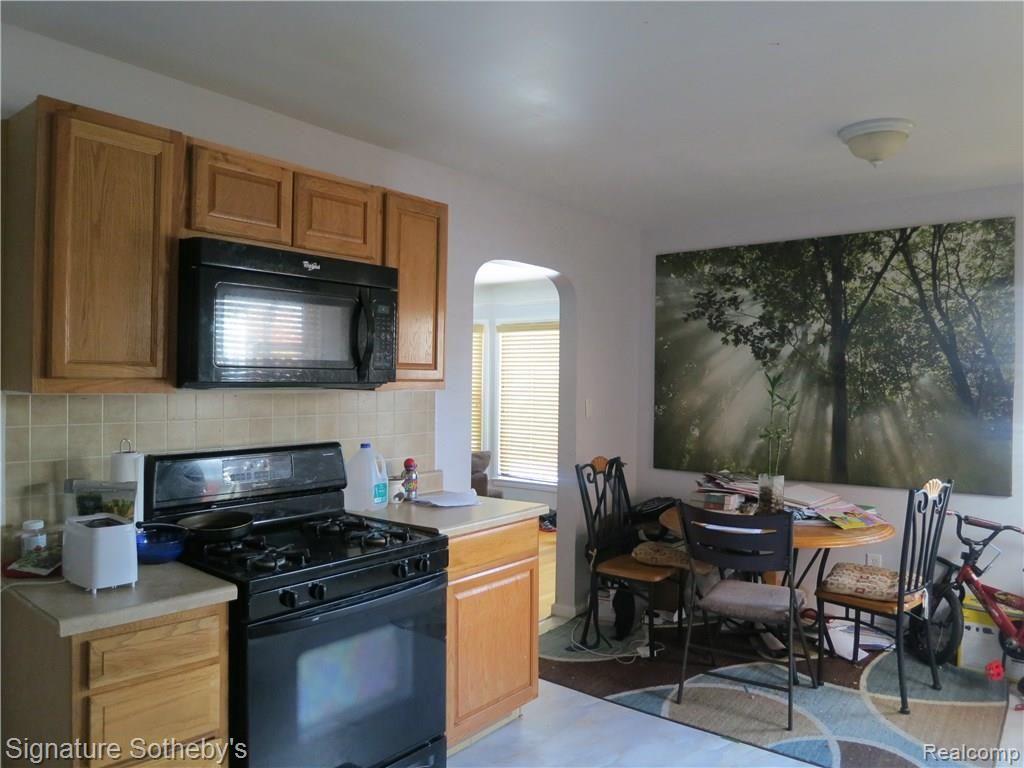 20516 Sheffield Road Detroit, MI 48221 - Photo 3 of 4