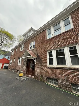 $2,000 | 205 Fellows Avenue, Unit 1, Syracuse, NY 13210