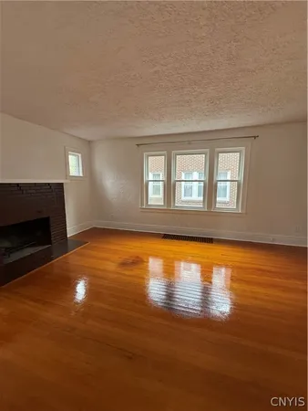 $2,000 | 205 Fellows Avenue, Unit 1, Syracuse, NY 13210