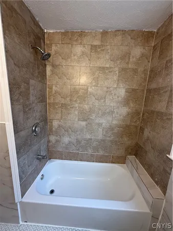 $2,000 | 205 Fellows Avenue, Unit 1, Syracuse, NY 13210