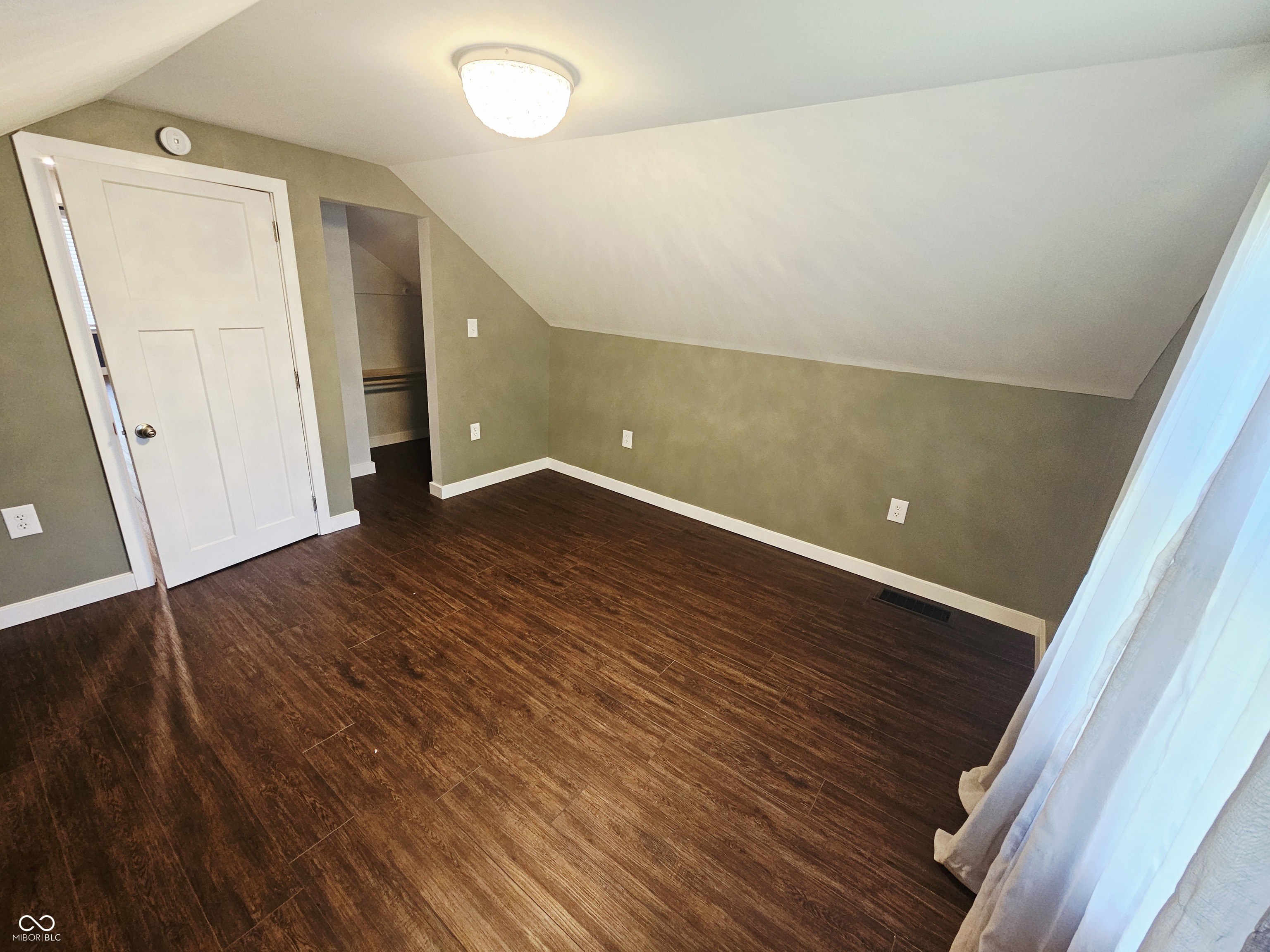 428 Maxwell Road Indianapolis, IN 46217 - Photo 9 of 28