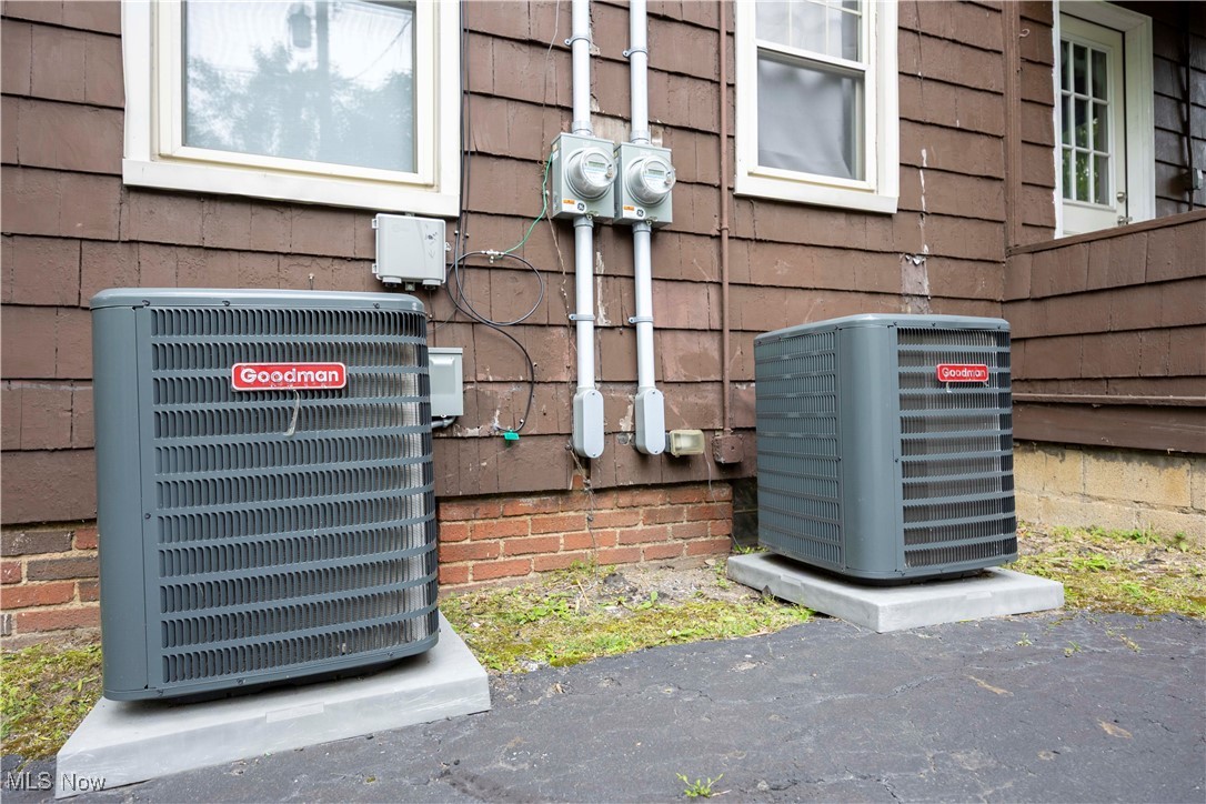 17424 Winslow Road Cleveland, OH 44120 - Photo 42 of 45 Exterior view of a cooling unit