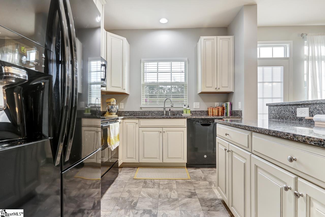 449 Christiane Way Greenville, SC 29607 - Photo 8 of 25 Gallery Image 8