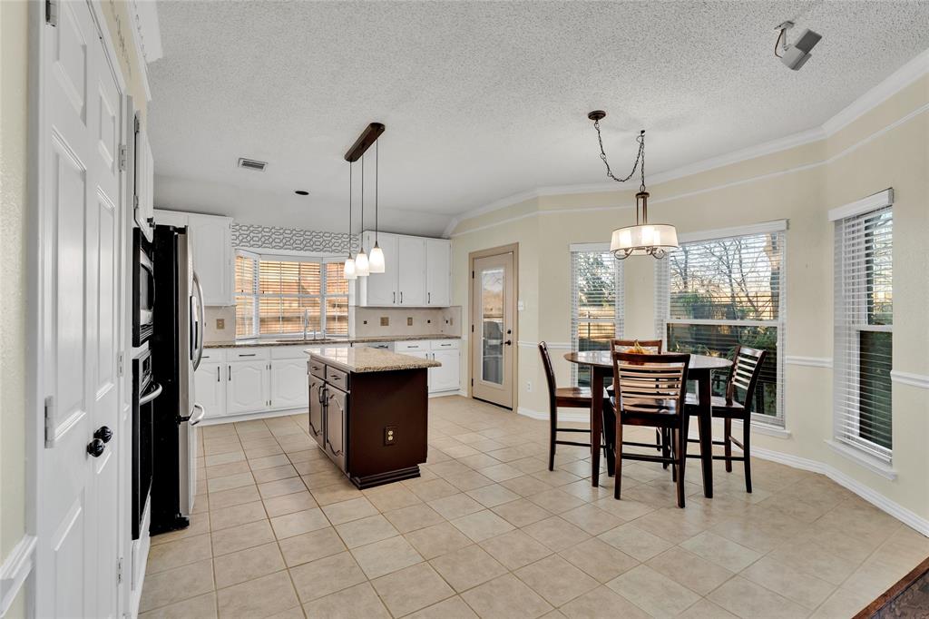 4019 Whitby Lane Grapevine, TX 76051 - Photo 12 of 27