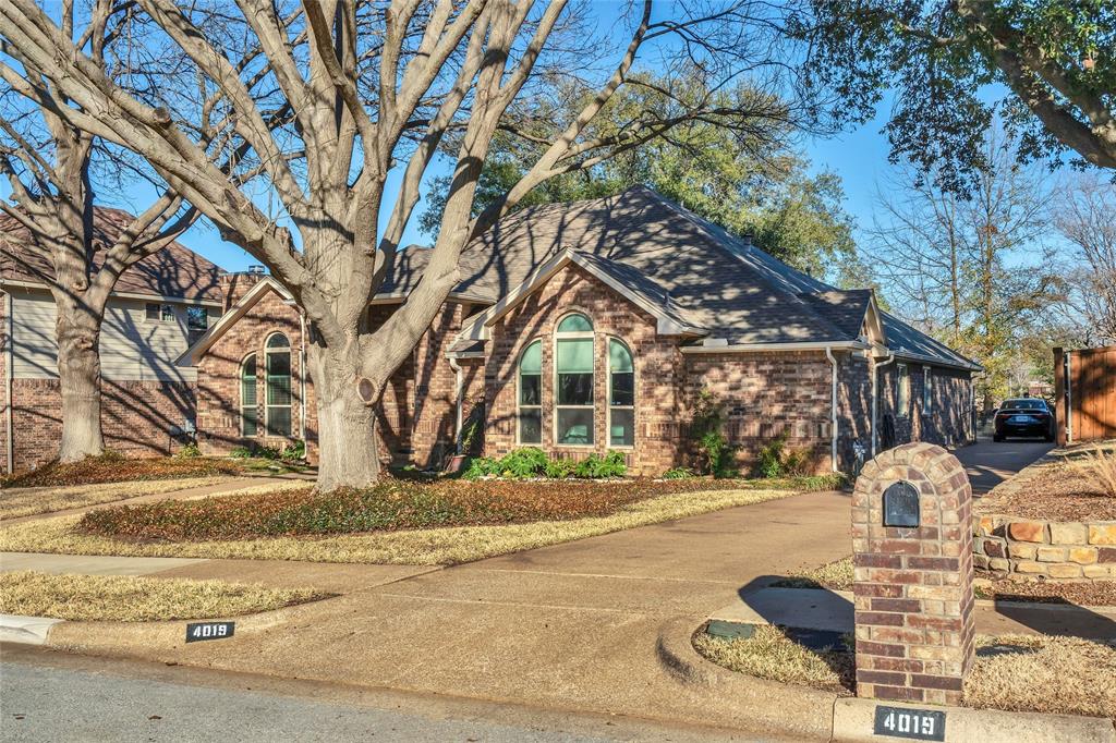 4019 Whitby Lane Grapevine, TX 76051 - Photo 2 of 27