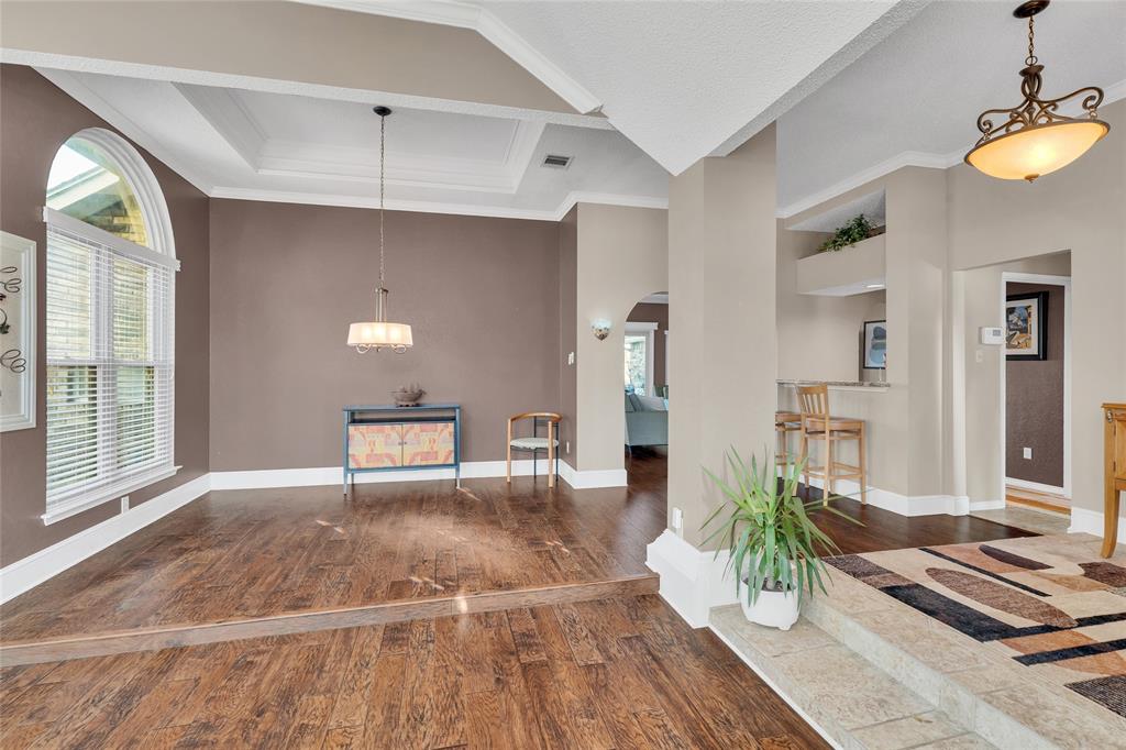 4019 Whitby Lane Grapevine, TX 76051 - Photo 5 of 27