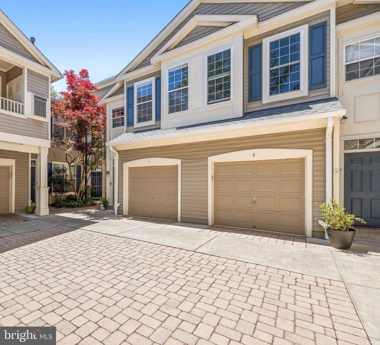 11406 Windleaf Court, Unit 8 Reston, VA 20194 - Photo 3 of 28
