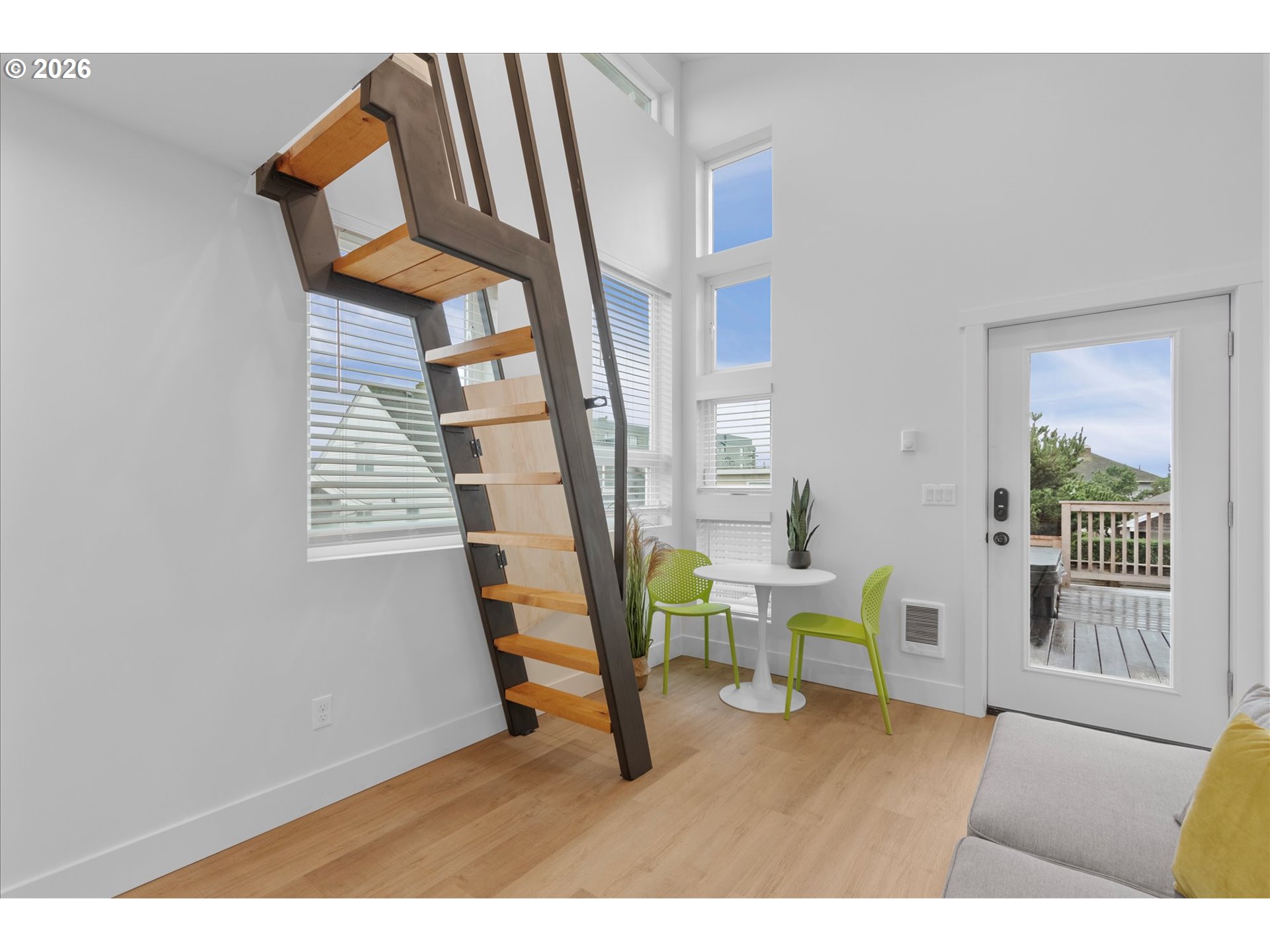 135 6th Avenue Seaside, OR 97138 - Photo 19 of 42