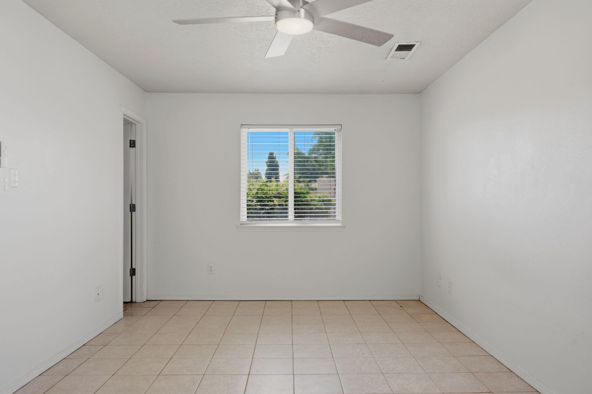 9329 Shoshone Road Northeast Albuquerque, NM 87111 - Photo 20 of 39 Gallery Image 20