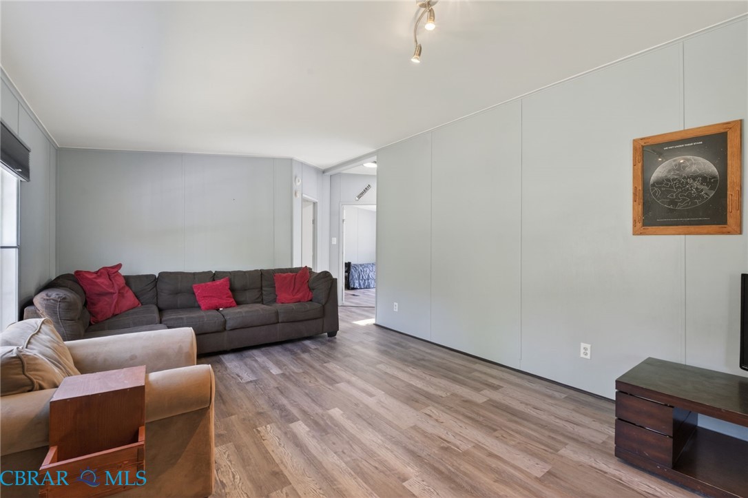 11867 Harcum Road Gloucester, VA 23061 - Photo 3 of 36 Gallery Image 3