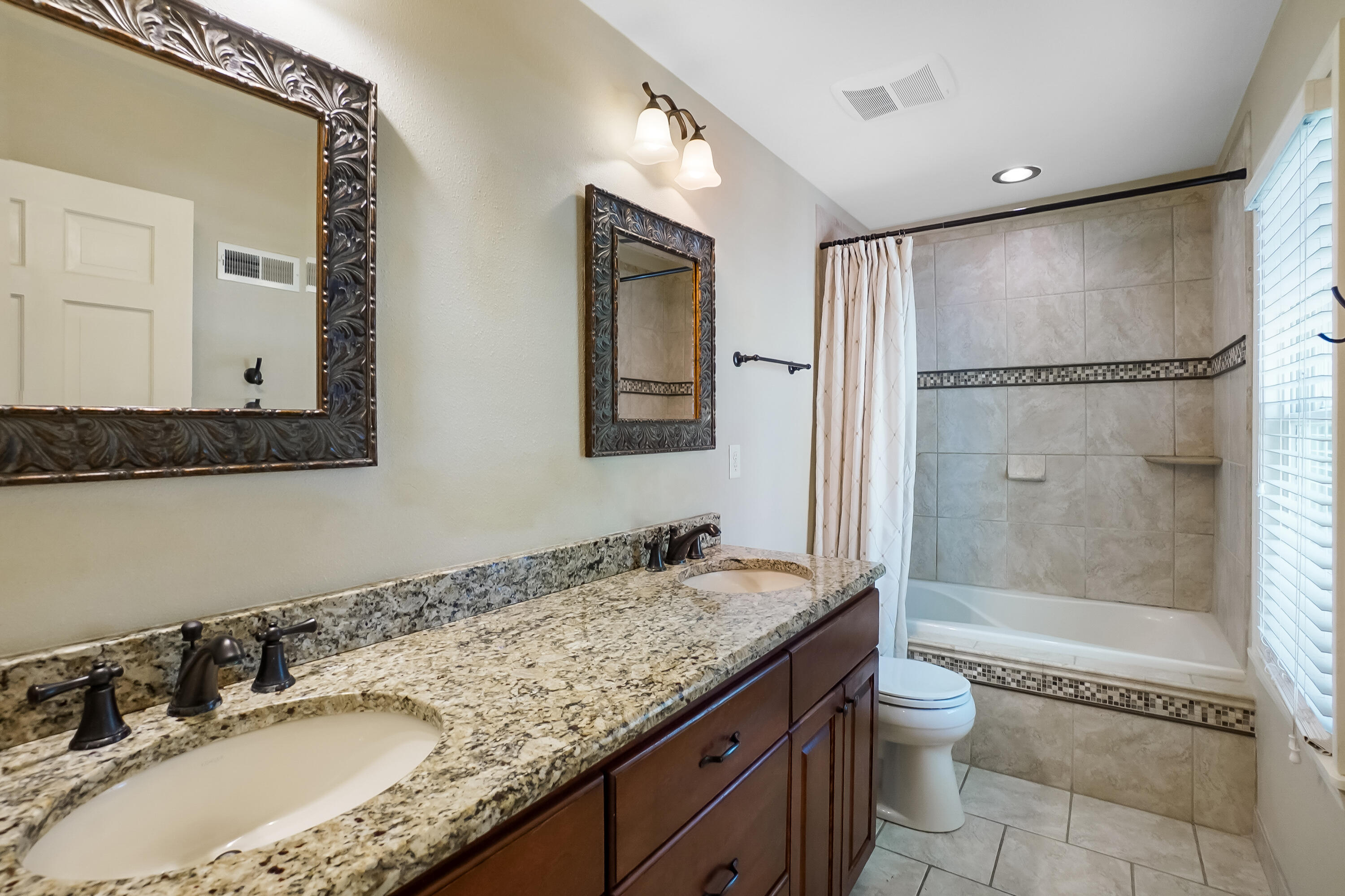 12800 Elmwood Road Elm Grove, WI 53122 - Photo 19 of 41 Bathroom
