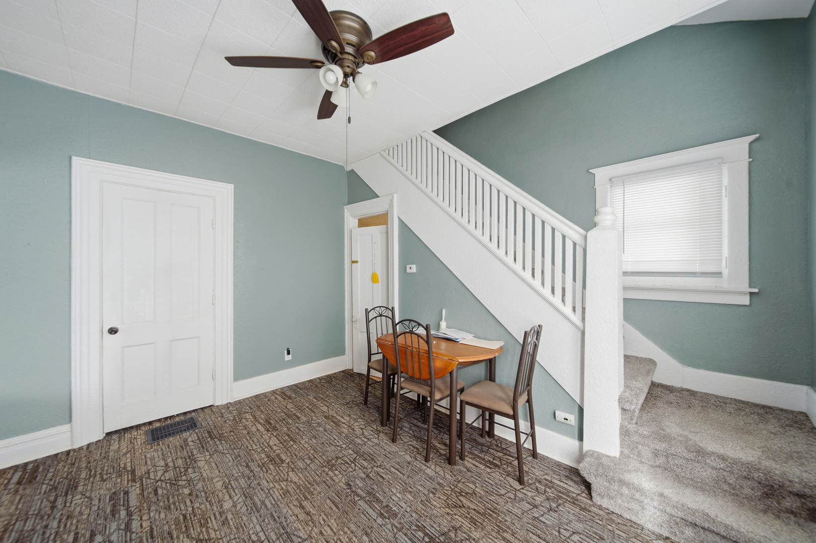 412 West 4th Street Sterling, IL 61081 - Photo 8 of 25