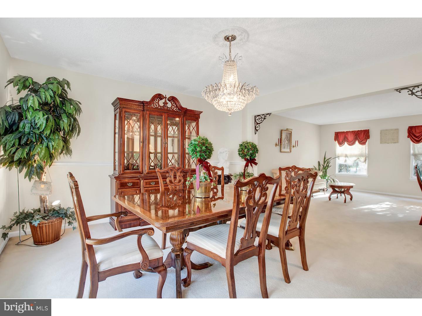 2 Crocus Lane Newtown, PA 18940 - Photo 9 of 22 Dining Room