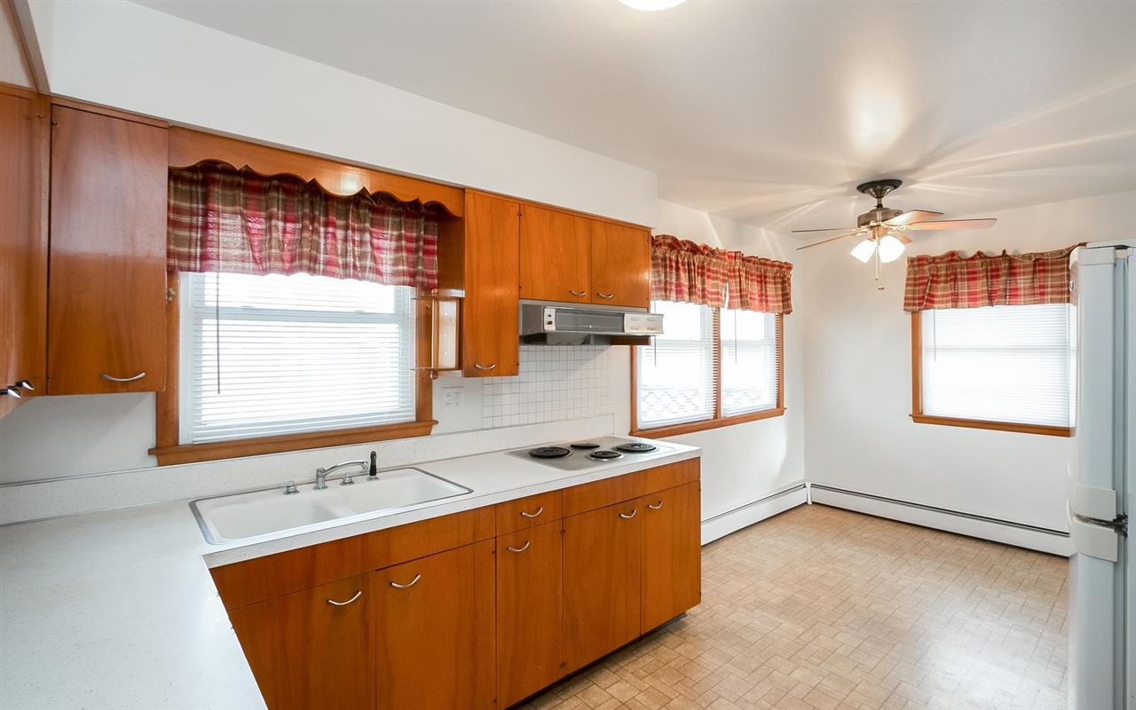 503 South Hickory Street Riverside, IA 52327 - Photo 4 of 10 Gallery Image 4