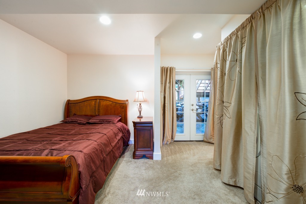 8530 184th Street Southwest Edmonds, WA 98026 - Photo 19 of 22 Gallery Image 19