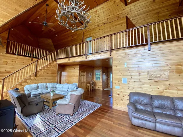 $1,099,000 | 122 County Route 360, Medusa, NY 12120