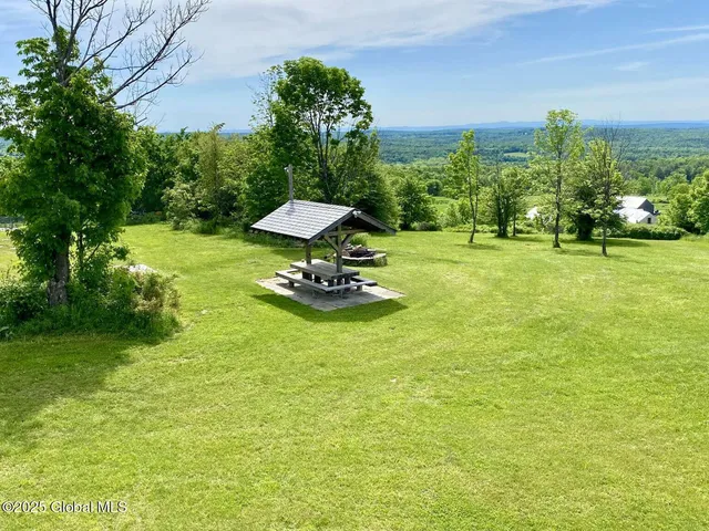 $1,099,000 | 122 County Route 360, Medusa, NY 12120