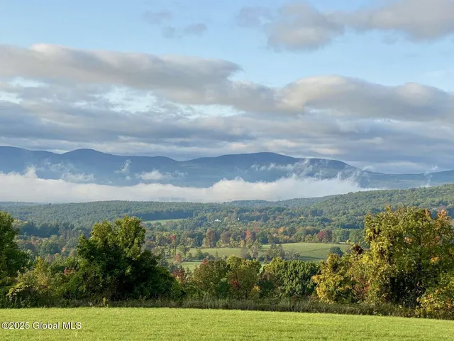 $1,099,000 | 122 County Route 360, Medusa, NY 12120