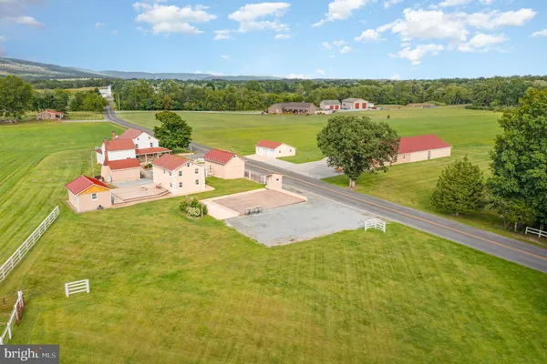 $1,499,000 | 29 Park Drive, Grantville, PA 17028