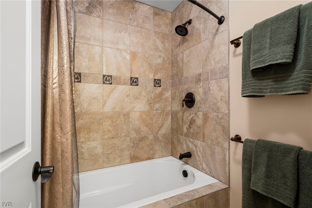 321 Ski Way, Unit 196 Incline Village, NV 89451 - Photo 14 of 25 Gallery Image 14