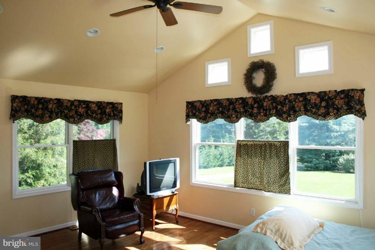 13323 Fork Road Baldwin, MD 21013 - Photo 22 of 30 Bedroom (Master)