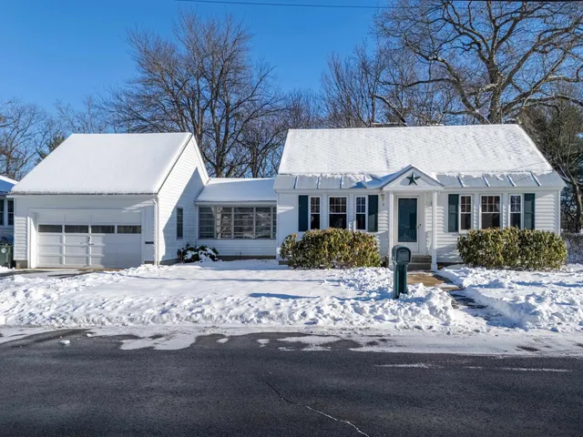 $399,900 | 259 St Marie Street, Manchester, NH 03102