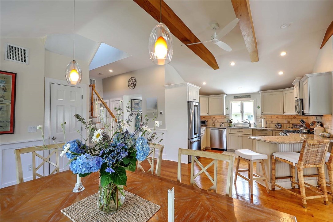 33 Withington Road Narragansett, RI 02882 - Photo 11 of 48