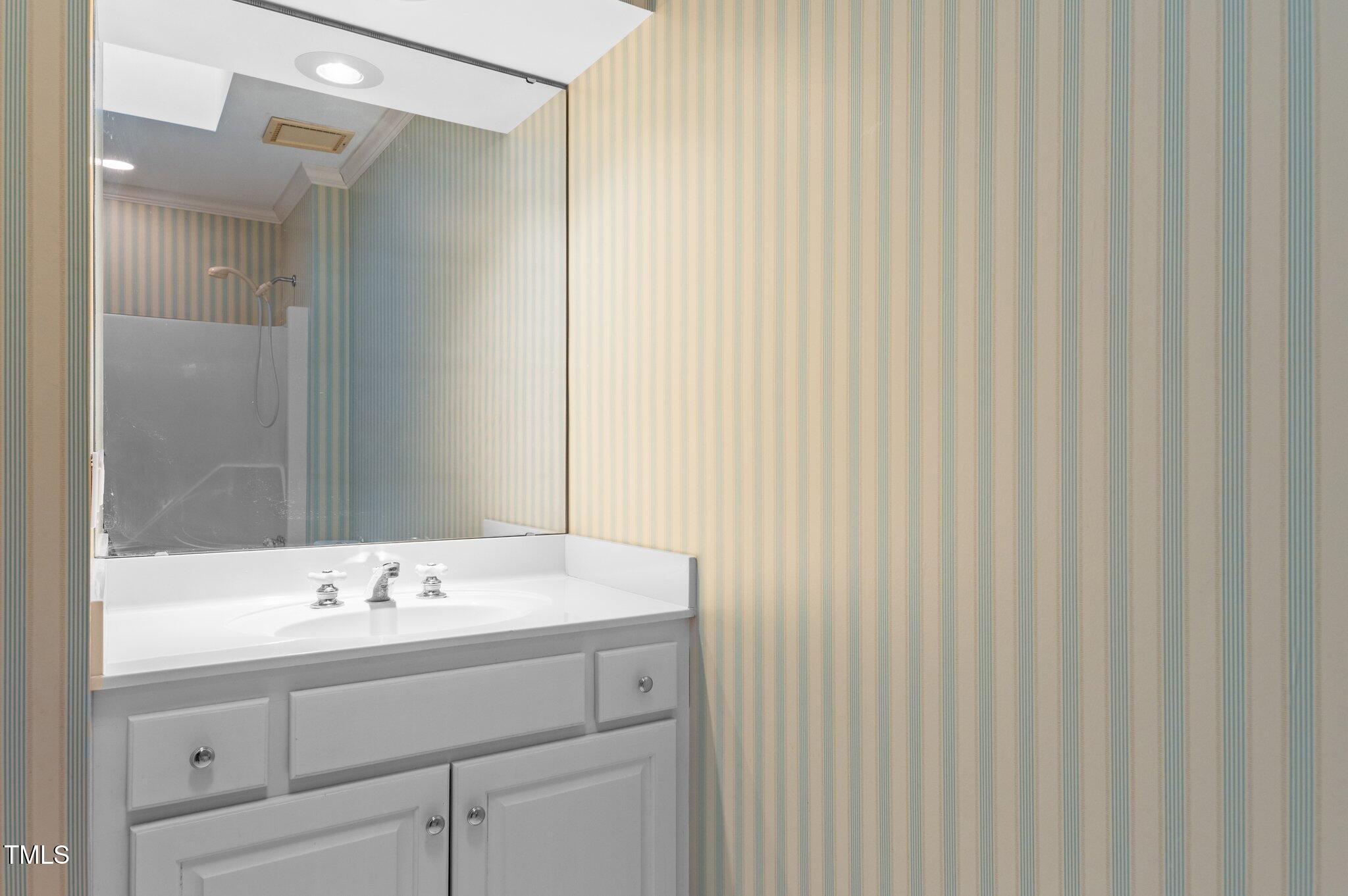 1200 Spring Valley Lake Road Henderson, NC 27537 - Photo 37 of 78 Guest bath