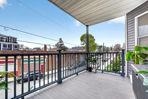 $559,900 | 35 Somerset Avenue, Unit 3, Winthrop, MA 02152