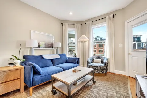 $559,900 | 35 Somerset Avenue, Unit 3, Winthrop, MA 02152