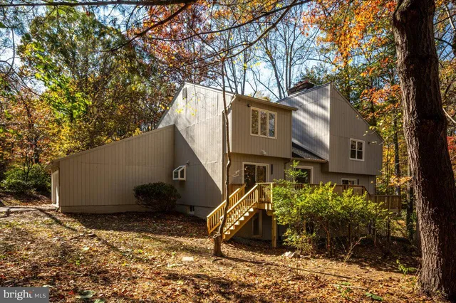 $1,395,000 | 3219 History Drive, Oakton, VA 22124