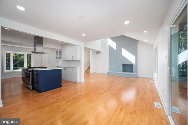 $1,395,000 | 3219 History Drive, Oakton, VA 22124