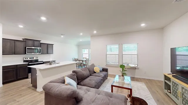 $249,900 | 603 E River, Chandler, TX 75758