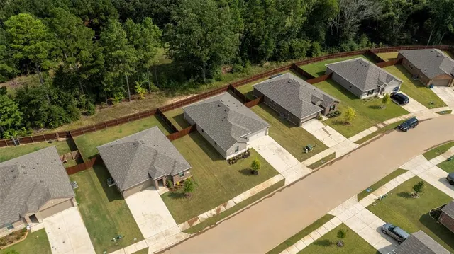 $249,900 | 603 E River, Chandler, TX 75758