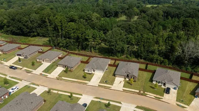 $249,900 | 603 E River, Chandler, TX 75758