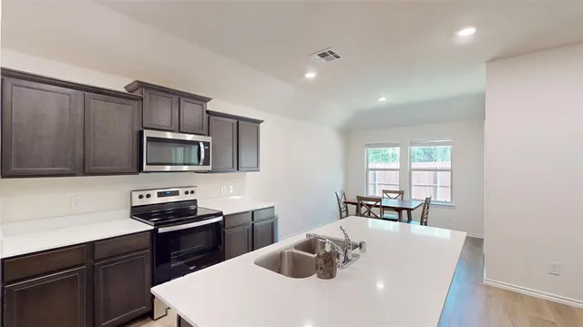 $249,900 | 603 E River, Chandler, TX 75758