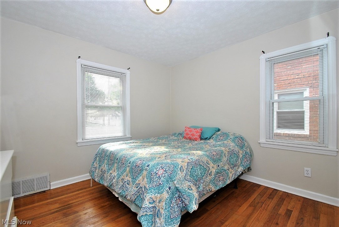 1567 Winchester Road Lyndhurst, OH 44124 - Photo 7 of 21