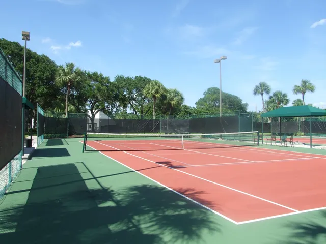 a view of a tennis court