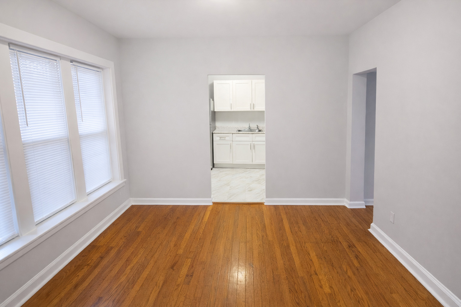 6710 South Merrill Avenue, Unit 2W Chicago, IL 60649 - Photo 3 of 7