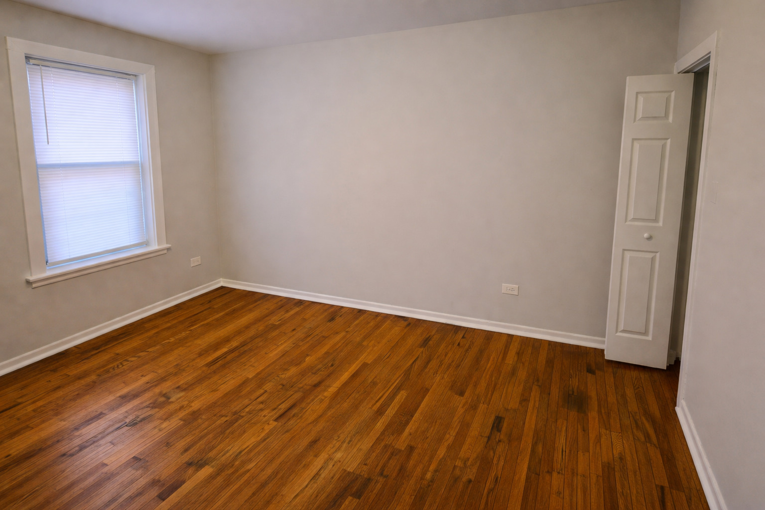 6710 South Merrill Avenue, Unit 2W Chicago, IL 60649 - Photo 6 of 7