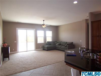 696 Inverness Street Tulare, CA 93274 - Photo 9 of 26 Additional Photo