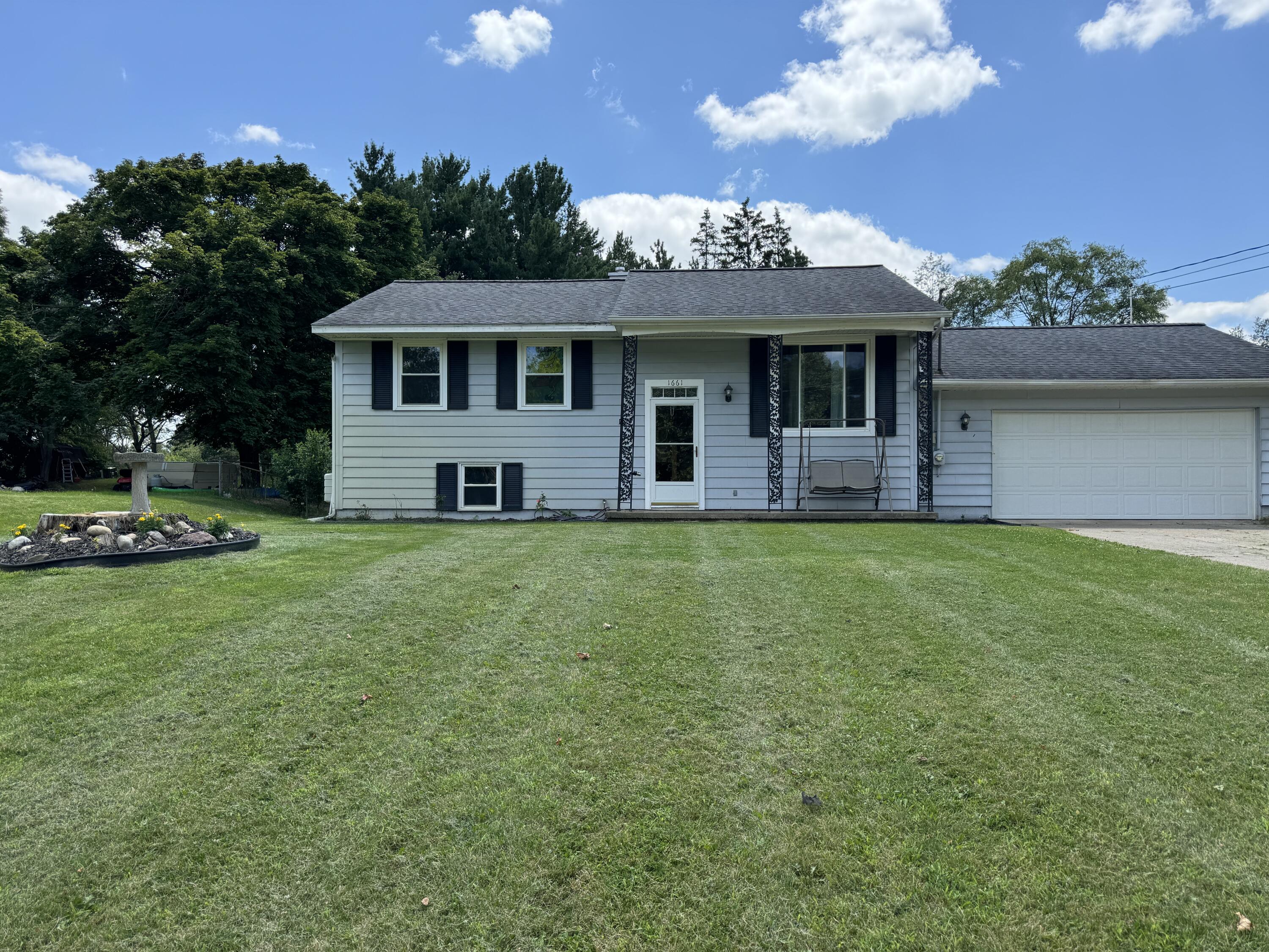 1661 Duguid Road Jackson, MI 49203 - Photo 1 of 39 IMG_1198