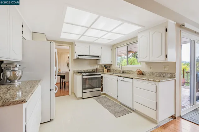 $1,399,000 | 92 Gaywood Place, Moraga, CA 94556