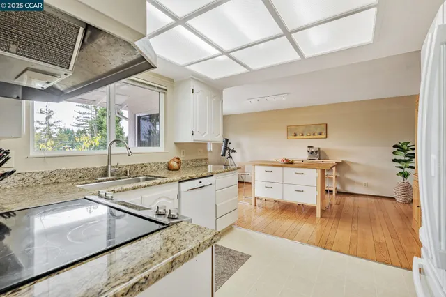 $1,399,000 | 92 Gaywood Place, Moraga, CA 94556