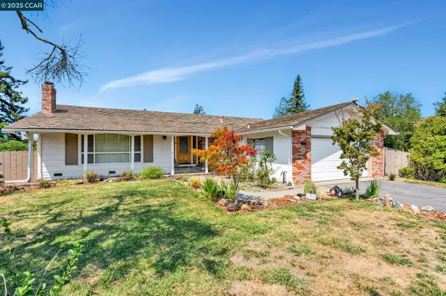 $1,399,000 | 92 Gaywood Place, Moraga, CA 94556